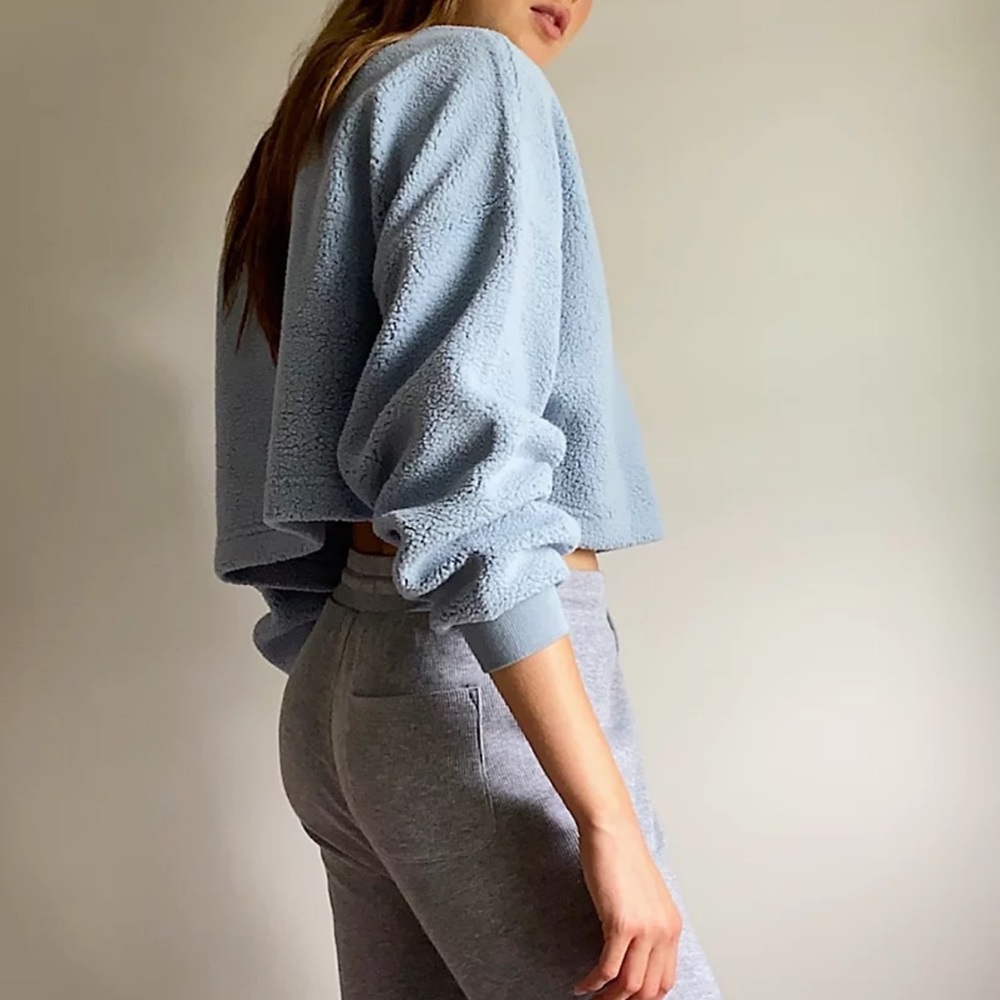 CLOSET CLOSING TODAY • LAST CHANCE✨aritzia sunday best lupa sweater in tan - Picture 7 of 9